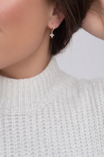 Load image into Gallery viewer, Estrella Huggie Earrings
